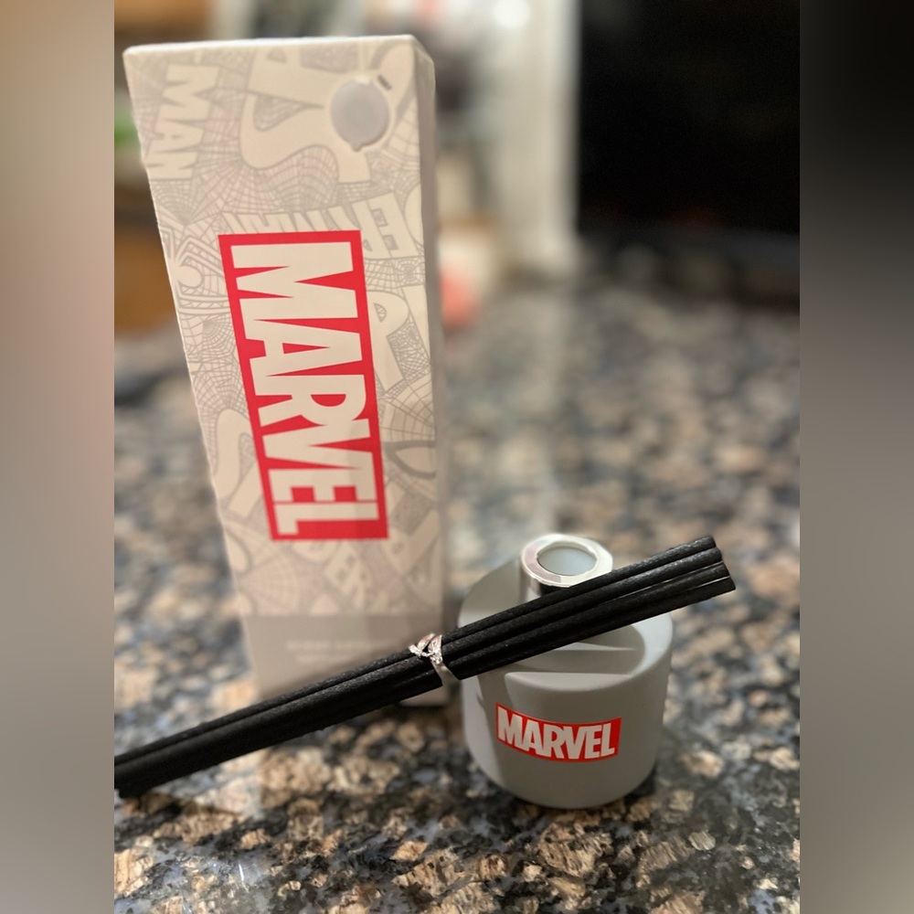 Collectors  Marvel Reed diffuser - Picture 4 of 8